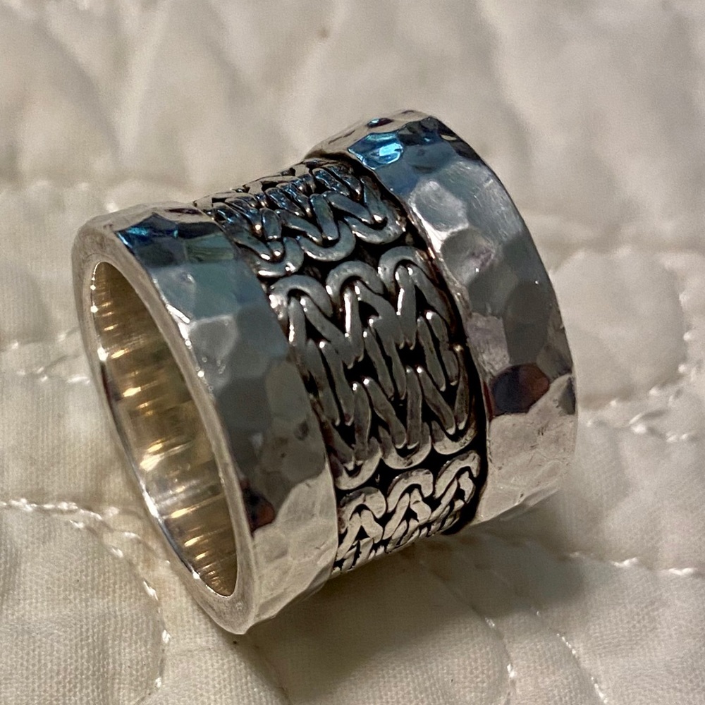 Lois Hill Cigar Band Ring size 5.5